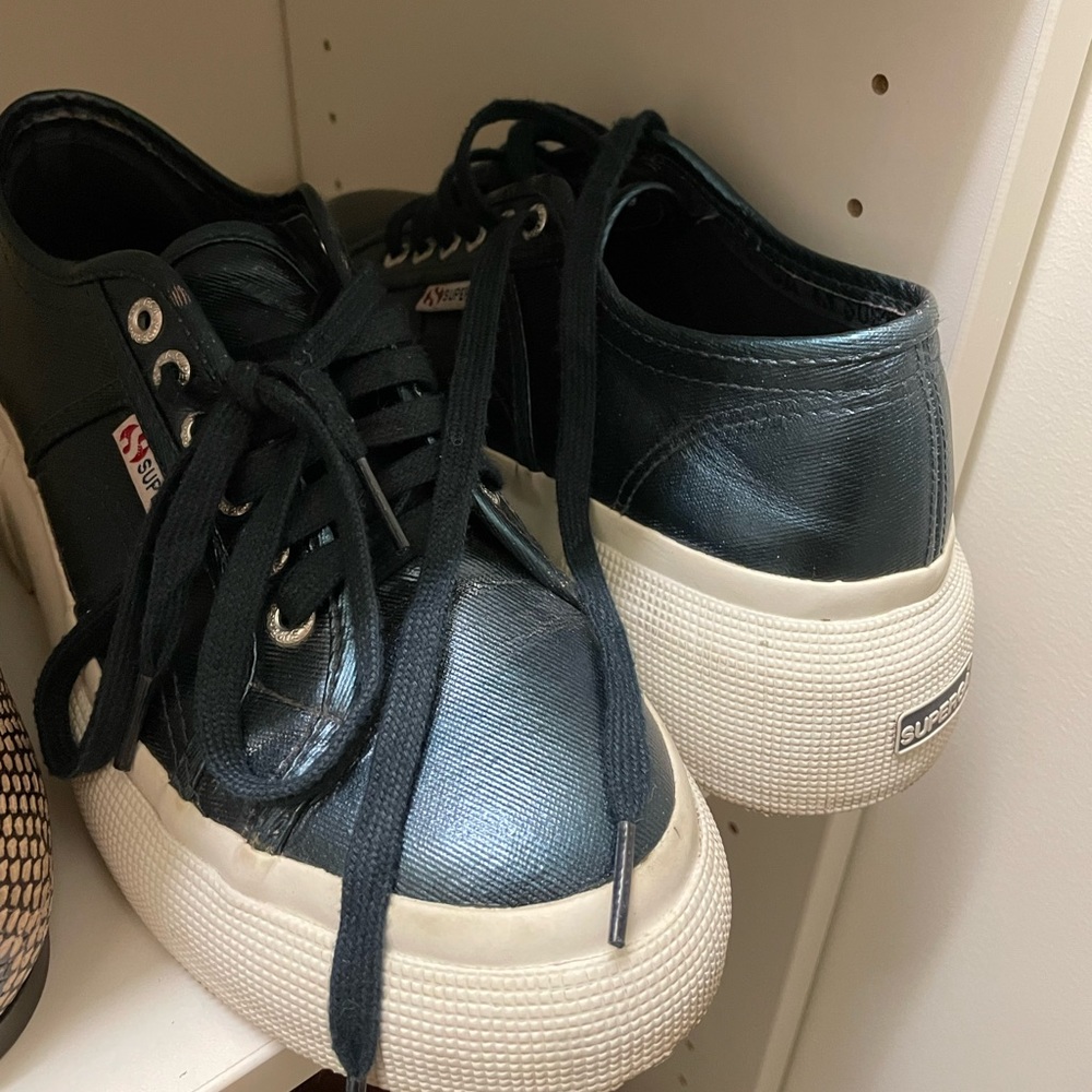 Superfamily Navy Metallic platform